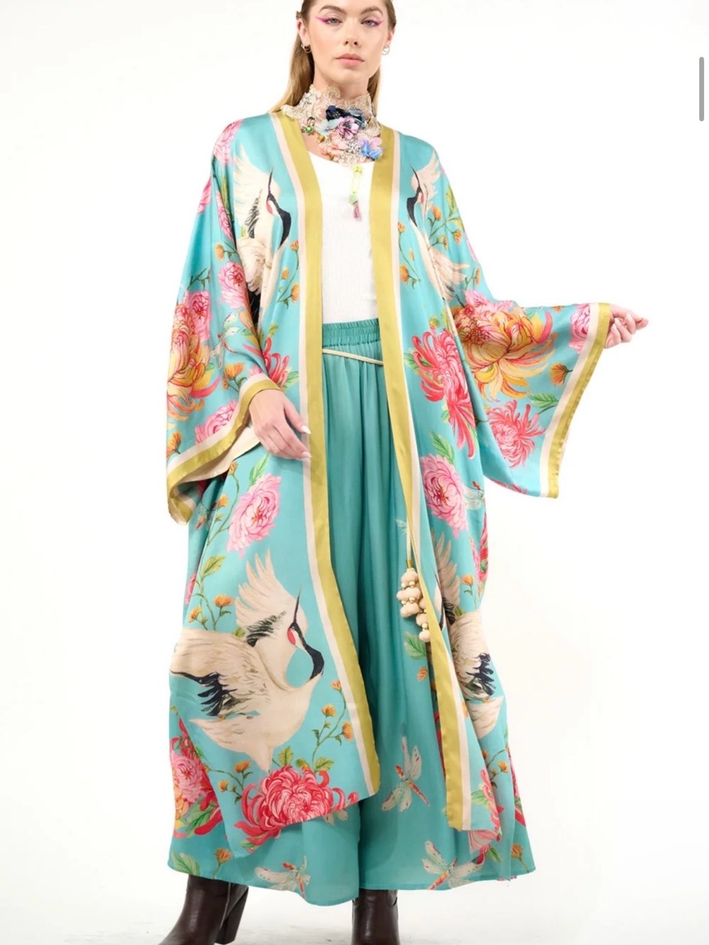Aratta Legend Of The Crane Kimono in Vintage Emerald #fall #boho #wearableart - Picture 3 of 8